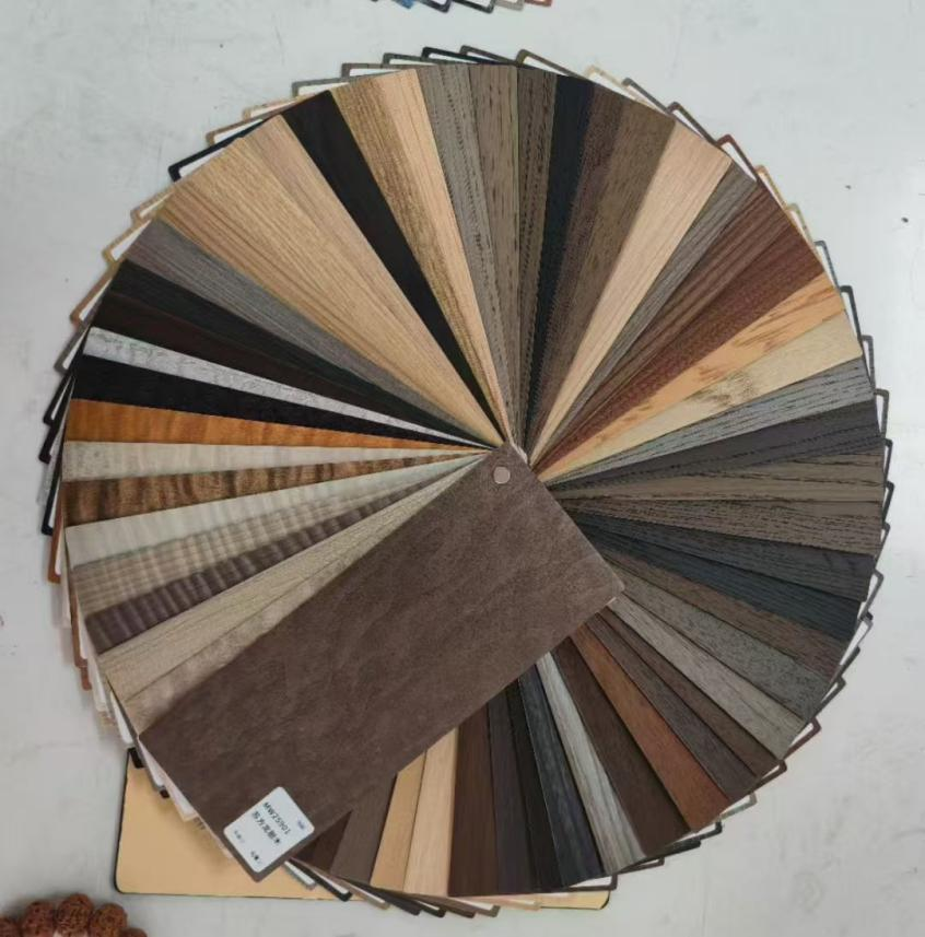 Повърхностна декорация на врати от неръждаема стомана: Анализ на осъществимостта на прилагането на филм с дървесни зърна